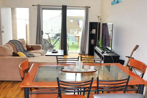 Private Room, Awesome Amenities - Molonglo Valley - Grafton Accommodation 2