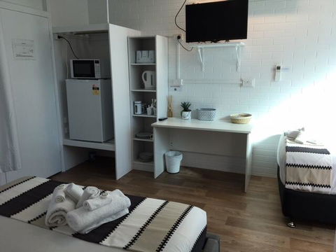 Proserpine Motel - Grafton Accommodation 1