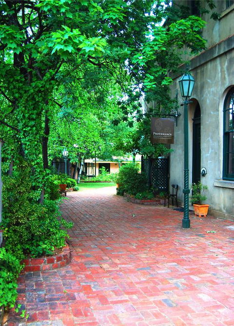 Provenance Accommodation - Grafton Accommodation 3