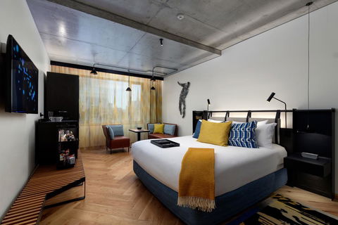 QT Melbourne - Grafton Accommodation 2