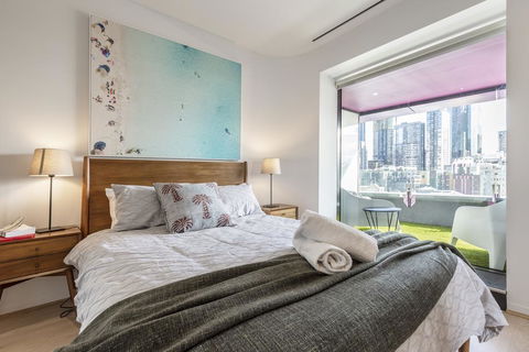 QV2 APARTMENT ON SWANSTON ST - Grafton Accommodation 0