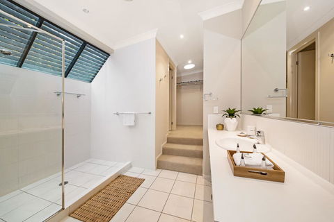 Ravensbourne Escape - Silverwood Lodge - Grafton Accommodation 2