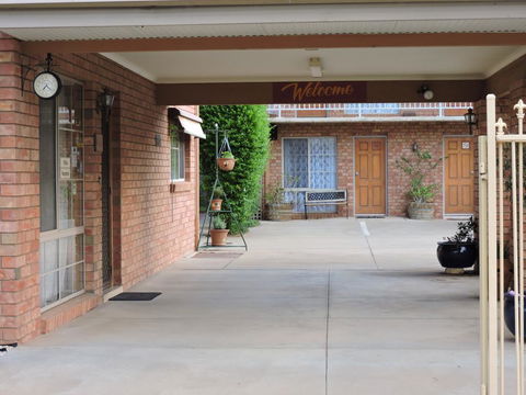 Red Cliffs Colonial Motor Lodge - Grafton Accommodation 1