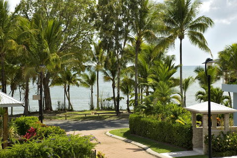 Reeflections Holiday Villas - Grafton Accommodation 3