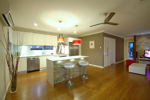 Reiki Spectacular House - Grafton Accommodation 2