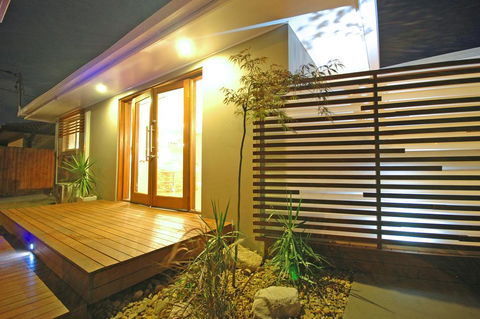 Reiki Spectacular House - Grafton Accommodation 3