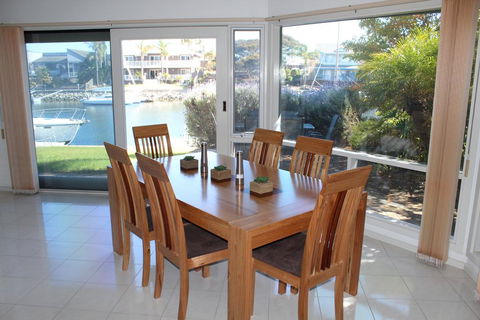 Relax At The Marina - Grafton Accommodation 0