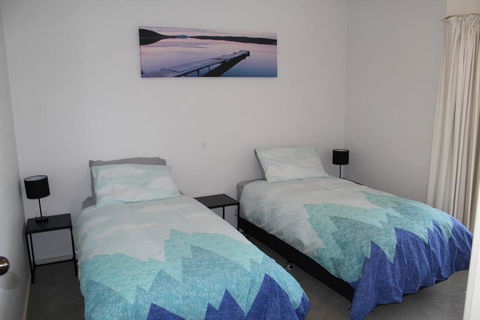 Relax At The Marina - Grafton Accommodation 2