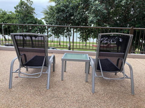 RENTAL: All $ Inclusive, Tidy Renovated Studio Apartment On The Strand, Pool,  - Grafton Accommodation 0