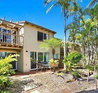 Resort Style - The Oasis Resort Villa 7 2 Landsborough Pde - Grafton Accommodation