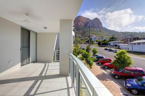 Resort Style Apartment On Gregory - Grafton Accommodation 0