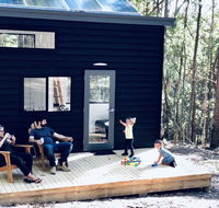 Robinson Crusoe Tiny House - Grafton Accommodation