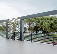 Rockingham Beachfront Apartment - Grafton Accommodation
