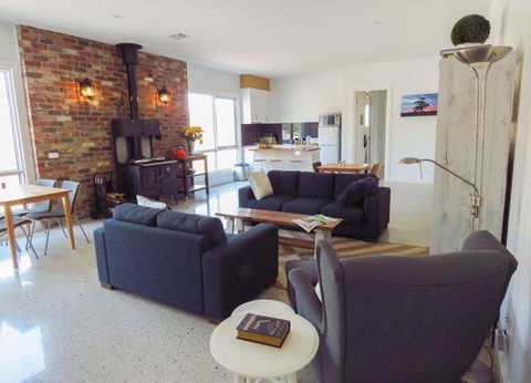 Rooks Edge - Grafton Accommodation 2