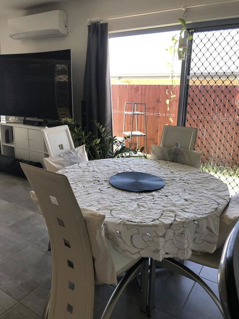 Room In Gold Coast - Grafton Accommodation 2