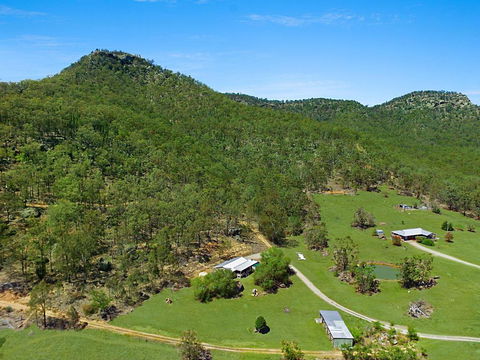 Rosa Estate In Broke - Two 3br House In Walking Distance To Cellar Doors - Grafton Accommodation 2