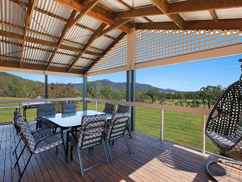 Rosamund House In Broke, 4br House In Walking Distance To Cellar Doors - Grafton Accommodation 0