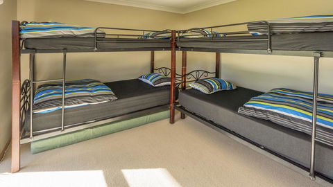 Rosemary Avenue 48 Bawley Point - Grafton Accommodation 3