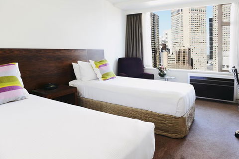 Rydges Melbourne - Grafton Accommodation 3