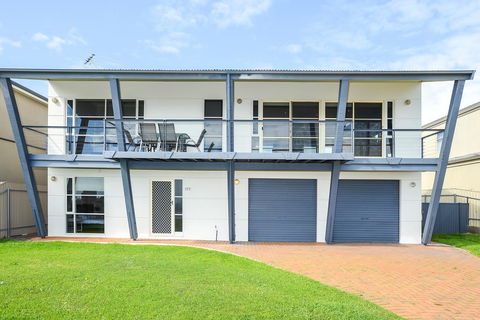 Salt - Grafton Accommodation 1