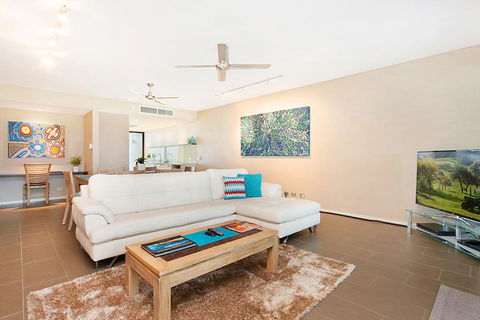 Saltwater Suites - 1,2 & 3 Bed Waterfront Apartments - Grafton Accommodation 1