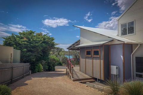 Samphire Beach House - Grafton Accommodation 2