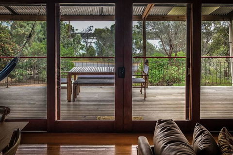 Samphire Beach House - Grafton Accommodation 0