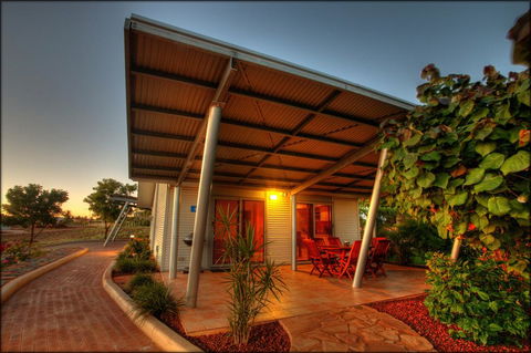 Samson Beach Chalets - Grafton Accommodation 0