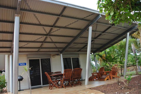 Samson Beach Chalets - Grafton Accommodation 3