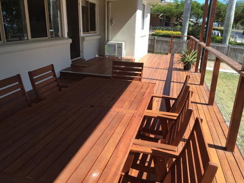 Sandy Footprints - Grafton Accommodation 2