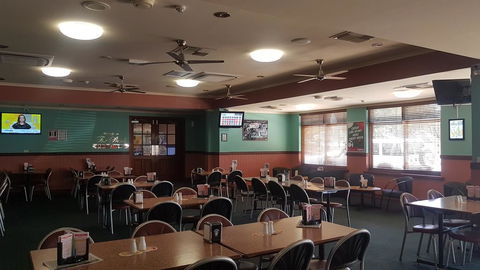 Sarina Hotel - Grafton Accommodation 3