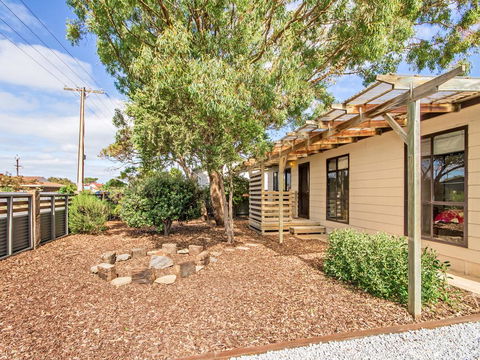 Sea Devine - Grafton Accommodation 0