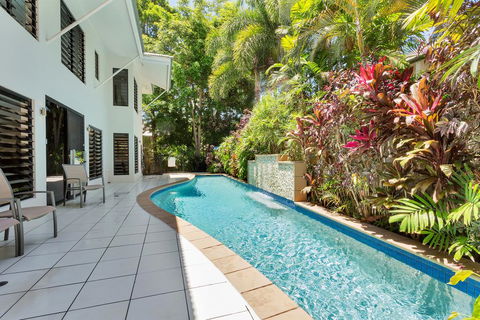 Seascape Luxury Beachfront House - Grafton Accommodation 3