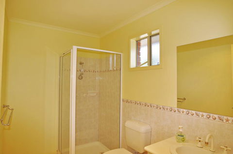 SERRELL BY THE SEA - PET FRIENDLY - Grafton Accommodation 1