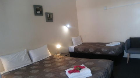 Shady Rest Motel - Grafton Accommodation 3