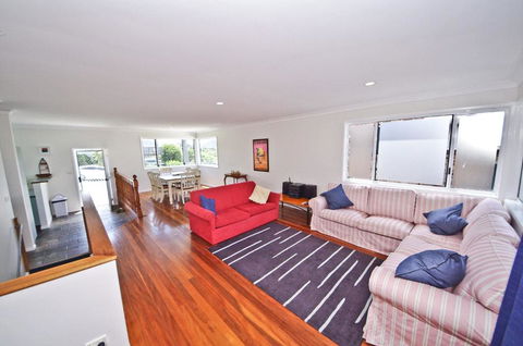 Shiloh Holiday House, 14 East Street - Grafton Accommodation 3
