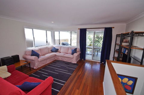 Shiloh Holiday House, 14 East Street - Grafton Accommodation 2