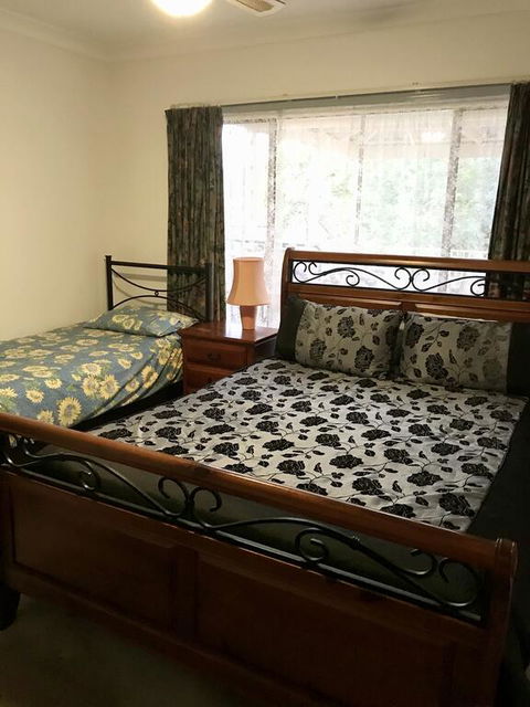 Short Stays At Janines - Grafton Accommodation 3