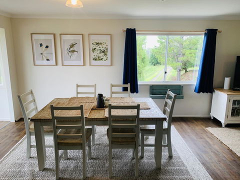 Silent Hope Cottage - Grafton Accommodation 3