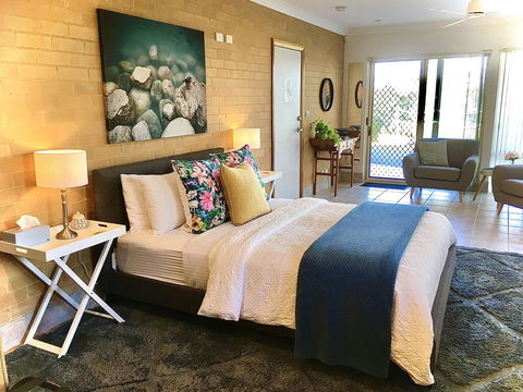 SilverWaters Waterfront Accommodation - Grafton Accommodation 0