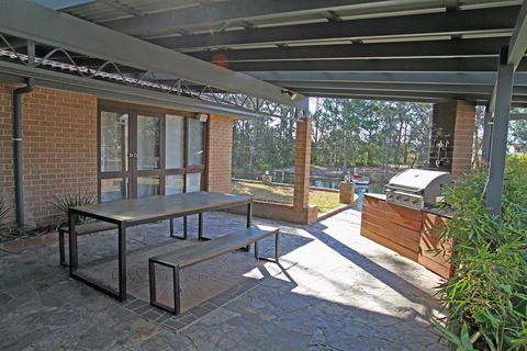 Snapper Lodge Waterfront - Grafton Accommodation 2