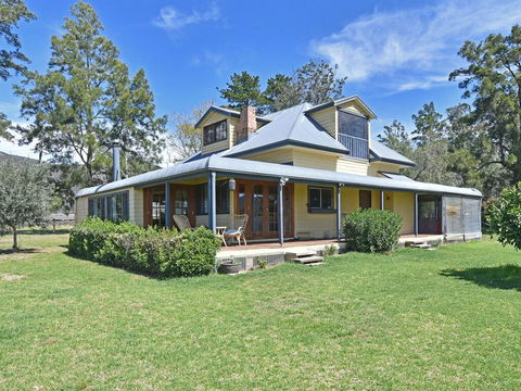 Soldiers Cottage Picturebook Vineyard Home - Grafton Accommodation 0
