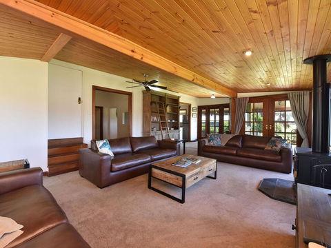 Soldiers Cottage Picturebook Vineyard Home - Grafton Accommodation 3