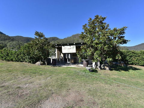 Somerville Wines Farmstay In Broke, Super Cute House On Working Farm. Walk For Miles. - Grafton Accommodation 1