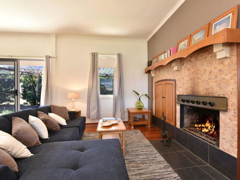 Somerville Wines Farmstay In Broke, Super Cute House On Working Farm. Walk For Miles. - Grafton Accommodation 0