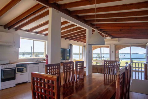 South Coast Retreat - Grafton Accommodation 1