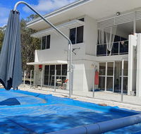 Spacious 2 bedroom unit private bath kitchen RV parking on 5 acres 10 min to Fraser Island barge - Grafton Accommodation