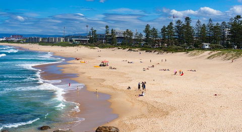 Spacious Townhouse In Wollongong - Grafton Accommodation 2