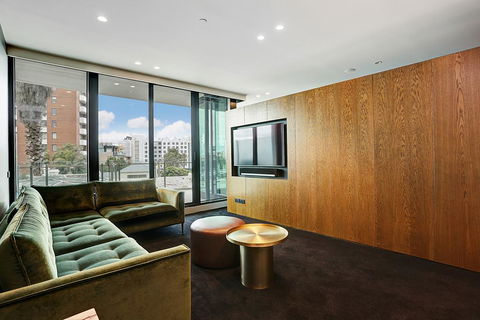 Spectacular 1 Bedroom Apartment With Water Views & Palatial Terrace - Grafton Accommodation 0