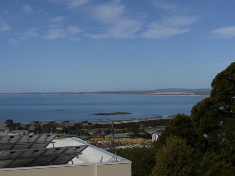 Spectacular Holiday Living - Grafton Accommodation 2